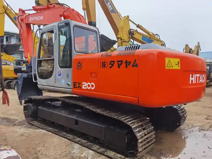 Japan Made Used Excavator Hitachi Ex200-1,Ex200 With Good Condition And Best Price Excavator Machine in Shanghai - Bandgrävare: bild 5 Japan Made Used Excavator Hitachi Ex200-1,Ex200 With Good Condition And Best Price Excavator Machine in Shanghai - Bandgrävare: bild 5