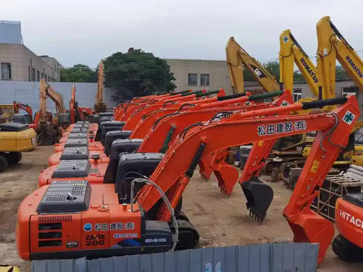 Japan Made Used Excavator Hitachi Ex200-1,Ex200 With Good Condition And Best Price Excavator Machine in Shanghai - Bandgrävare: bild 3 Japan Made Used Excavator Hitachi Ex200-1,Ex200 With Good Condition And Best Price Excavator Machine in Shanghai - Bandgrävare: bild 3