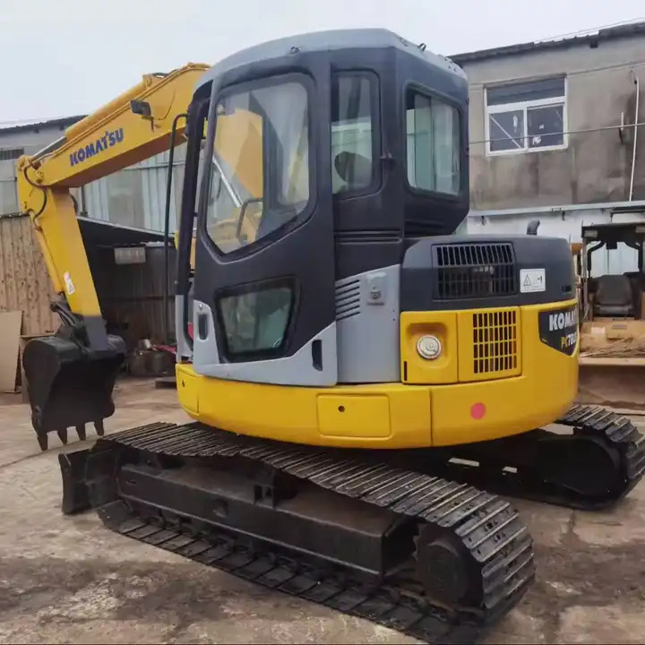 Japan Surplus Backhoe Excavator Komatsu Pc78us Pc60 Tracked Excavator With Blade Dozer For The Philippines in Shanghai - Bandgrävare: bild 1 Japan Surplus Backhoe Excavator Komatsu Pc78us Pc60 Tracked Excavator With Blade Dozer For The Philippines in Shanghai - Bandgrävare: bild 1
