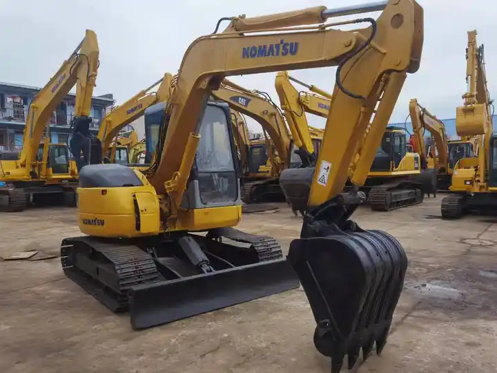 Japan Surplus Backhoe Excavator Komatsu Pc78us Pc60 Tracked Excavator With Blade Dozer For The Philippines in Shanghai - Bandgrävare: bild 3 Japan Surplus Backhoe Excavator Komatsu Pc78us Pc60 Tracked Excavator With Blade Dozer For The Philippines in Shanghai - Bandgrävare: bild 3