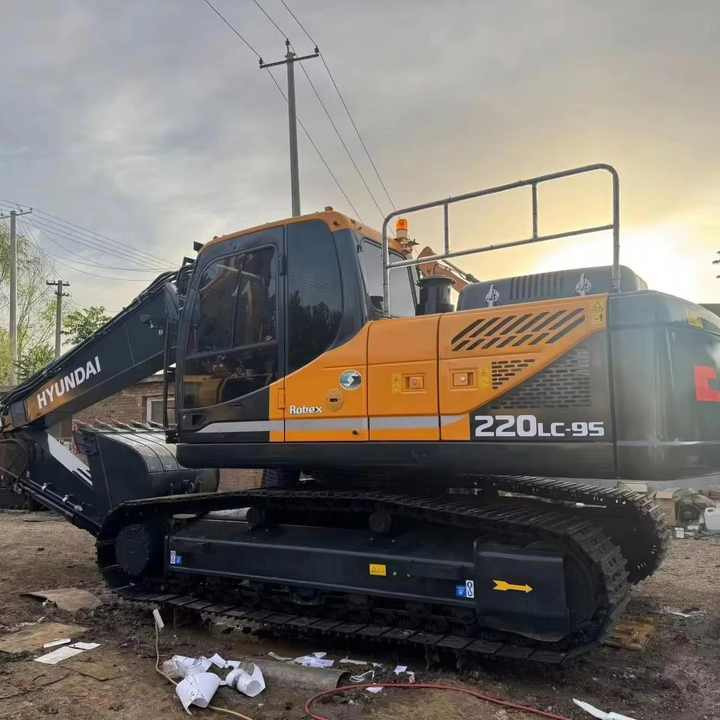 Korea Original Used Hyundai 220LC-9S Excavator Used Robex Hyundai 220 Excavator 220LC-9S Used Excavators for Sale - Grävmaskin: bild 2 Korea Original Used Hyundai 220LC-9S Excavator Used Robex Hyundai 220 Excavator 220LC-9S Used Excavators for Sale - Grävmaskin: bild 2