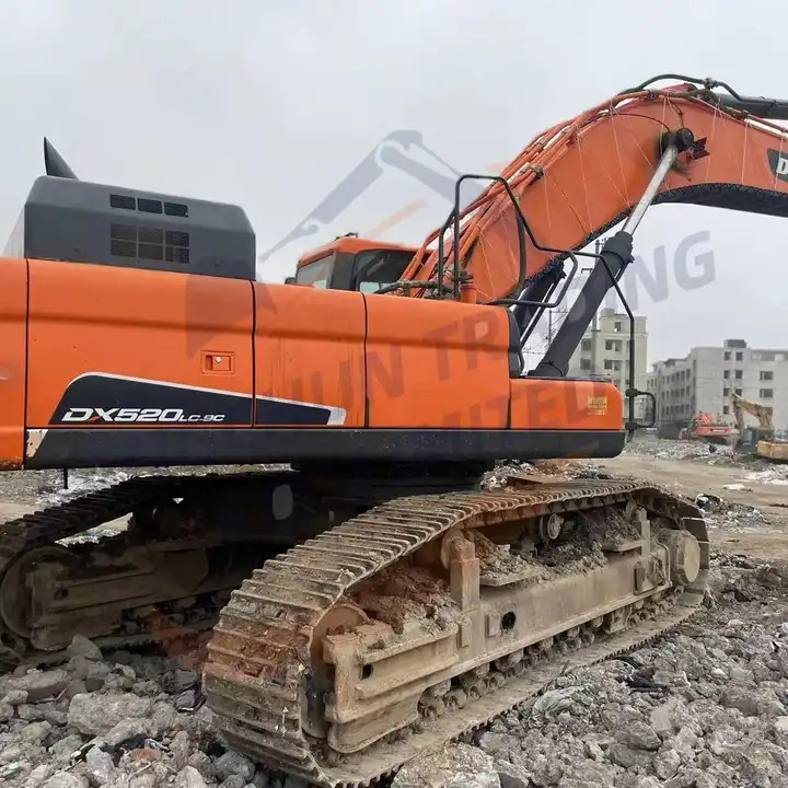 USED KOREA BRAND DOOSAN EXCAVATOR DX520LC DX520LC-9 C HYDRAULIC BIG DIGGER GOOD CONDITION FOR SALE - Grävmaskin: bild 1 USED KOREA BRAND DOOSAN EXCAVATOR DX520LC DX520LC-9 C HYDRAULIC BIG DIGGER GOOD CONDITION FOR SALE - Grävmaskin: bild 1