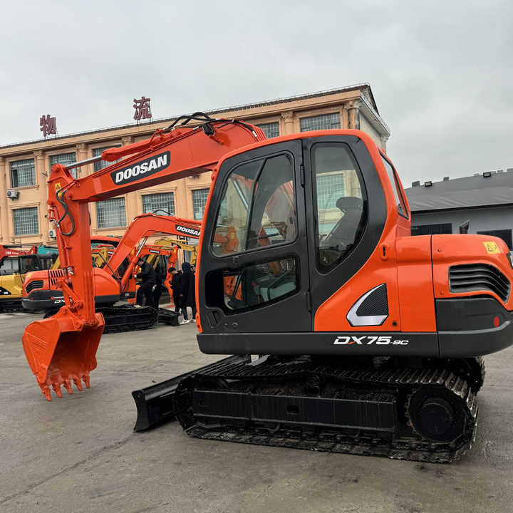 Used Excavator Doosan DX75-9C Second-hand Excavator Digger DX75-9C Compact Shovel Crawler Doosan 75 Excavator Doosan Dx75-9C - Bandgrävare: bild 1 Used Excavator Doosan DX75-9C Second-hand Excavator Digger DX75-9C Compact Shovel Crawler Doosan 75 Excavator Doosan Dx75-9C - Bandgrävare: bild 1