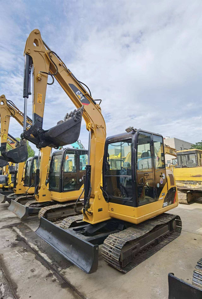Used cat mini excavator 306D 302.5 6ton 2.5ton free shipping with mini excavator bucket - Bandgrävare: bild 5 Used cat mini excavator 306D 302.5 6ton 2.5ton free shipping with mini excavator bucket - Bandgrävare: bild 5