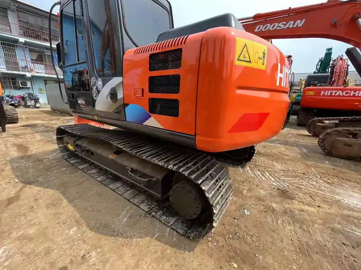 Used excavator hitachi zx 120 Japanese brand hitachi zaxis 120 12Ton excavator - Bandgrävare: bild 2 Used excavator hitachi zx 120 Japanese brand hitachi zaxis 120 12Ton excavator - Bandgrävare: bild 2