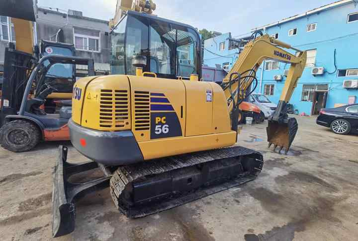 Used komatsu PC 56-7 Pc60-7 Crawler Excavator 6 Ton Excavator In Shanghai China For Sale PC 60 60-7 PC60 PC78 Nice excavator - Bandgrävare: bild 2 Used komatsu PC 56-7 Pc60-7 Crawler Excavator 6 Ton Excavator In Shanghai China For Sale PC 60 60-7 PC60 PC78 Nice excavator - Bandgrävare: bild 2