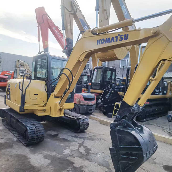 Used komatsu PC 56-7 Pc60-7 Crawler Excavator 6 Ton Excavator In Shanghai China For Sale PC 60 60-7 PC60 PC78 Nice excavator - Bandgrävare: bild 1 Used komatsu PC 56-7 Pc60-7 Crawler Excavator 6 Ton Excavator In Shanghai China For Sale PC 60 60-7 PC60 PC78 Nice excavator - Bandgrävare: bild 1