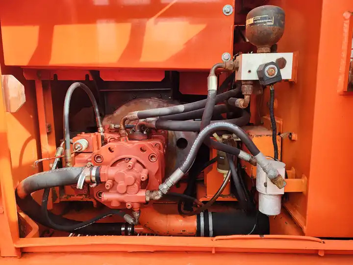 Well-maintained Cheap Price Korea Original Used Doosan Dh150,Dh150lc-7 Crawler Excavator in Shanghai - Bandgrävare: bild 3 Well-maintained Cheap Price Korea Original Used Doosan Dh150,Dh150lc-7 Crawler Excavator in Shanghai - Bandgrävare: bild 3