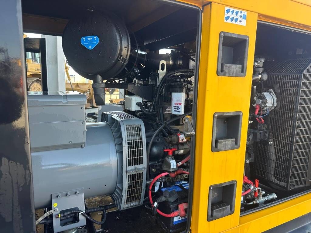 Sdmo R165 C3 Sdmo R165 C3 - Elgenerator: bild 3 Sdmo R165 C3 Sdmo R165 C3 - Elgenerator: bild 3