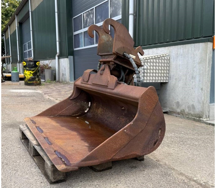 Cangini Benne CW10 Tiltbucket / kantelbak Schwenklöffel - Skopa för Byggmaskiner: bild 2 Cangini Benne CW10 Tiltbucket / kantelbak Schwenklöffel - Skopa för Byggmaskiner: bild 2