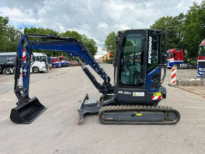 Doosan DX 35 Z - Minigrävmaskin: bild 1 Doosan DX 35 Z - Minigrävmaskin: bild 1