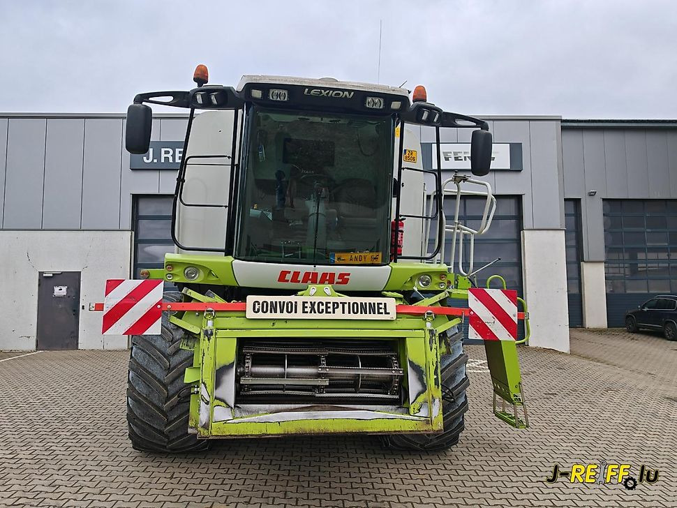 J.Reiff Sarl
Herr Stefan Neukirch - 77 Z.I in den - Skördetröska: bild 2 J.Reiff Sarl
Herr Stefan Neukirch - 77 Z.I in den - Skördetröska: bild 2