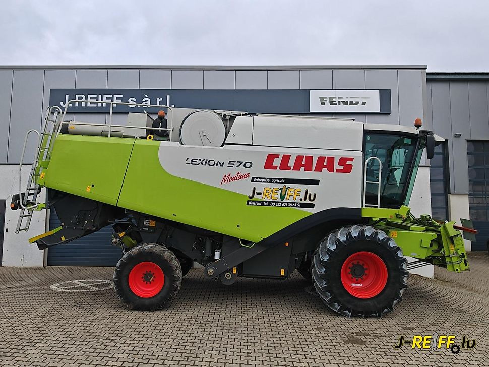 J.Reiff Sarl
Herr Stefan Neukirch - 77 Z.I in den - Skördetröska: bild 4 J.Reiff Sarl
Herr Stefan Neukirch - 77 Z.I in den - Skördetröska: bild 4