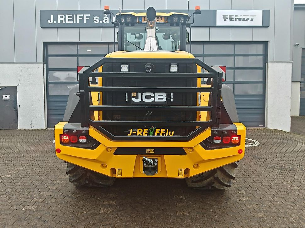 J.Reiff Sarl
Herr Stefan Neukirch - 77 Z.I in den - Hjullastare: bild 2 J.Reiff Sarl
Herr Stefan Neukirch - 77 Z.I in den - Hjullastare: bild 2