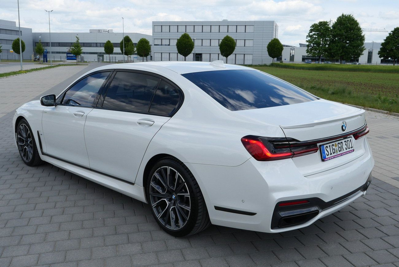 BMW 730Ld XDRIVE /VOLL/REAR ENTERT. /LANGSTRECKE 48V - Sedan: bild 5 BMW 730Ld XDRIVE /VOLL/REAR ENTERT. /LANGSTRECKE 48V - Sedan: bild 5