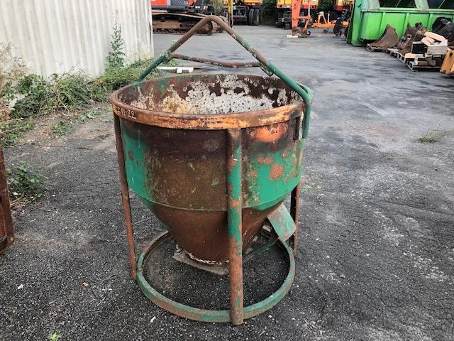 DIVERS ACCESSOIRES BTP GODET BENNE GODET PELLE /CAISSONS /ROUES /DIVERS - Tillbehör för Byggmaskiner: bild 5 DIVERS ACCESSOIRES BTP GODET BENNE GODET PELLE /CAISSONS /ROUES /DIVERS - Tillbehör för Byggmaskiner: bild 5