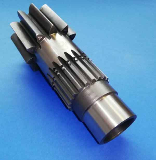 010170A Yanmar B25 Swing Motor Shaft - Svängmotor för Byggmaskiner: bild 2 010170A Yanmar B25 Swing Motor Shaft - Svängmotor för Byggmaskiner: bild 2