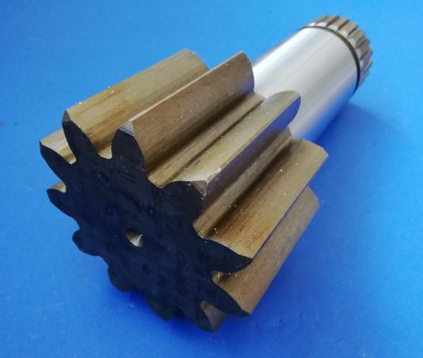 010450A Wałek silnika obrotu Yanmar VIO 75 - Svängmotor för Byggmaskiner: bild 1 010450A Wałek silnika obrotu Yanmar VIO 75 - Svängmotor för Byggmaskiner: bild 1