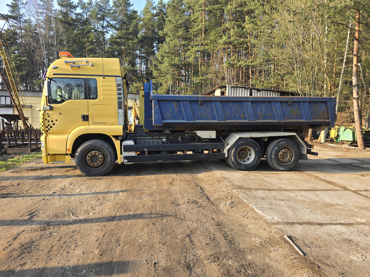 MAN TGA 26.413 - Lastväxlare lastbil: bild 2 MAN TGA 26.413 - Lastväxlare lastbil: bild 2