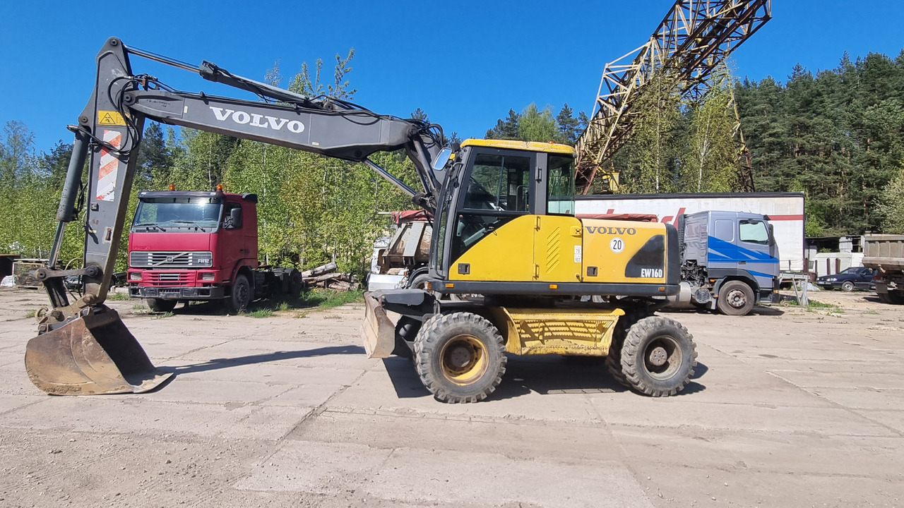 Volvo EW160 - Grävmaskin på däck: bild 2 Volvo EW160 - Grävmaskin på däck: bild 2