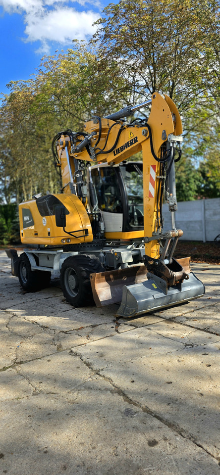 Liebherr A 914 COMPACT - Grävmaskin på däck: bild 1 Liebherr A 914 COMPACT - Grävmaskin på däck: bild 1