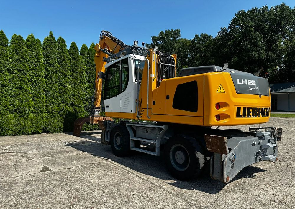 Liebherr LH22 M - Grävmaskin på däck: bild 2 Liebherr LH22 M - Grävmaskin på däck: bild 2