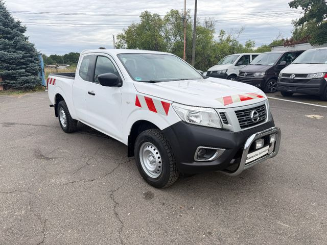 Nissan Navara NP300 Visia King Cab 4x4 - SUV: bild 2 Nissan Navara NP300 Visia King Cab 4x4 - SUV: bild 2