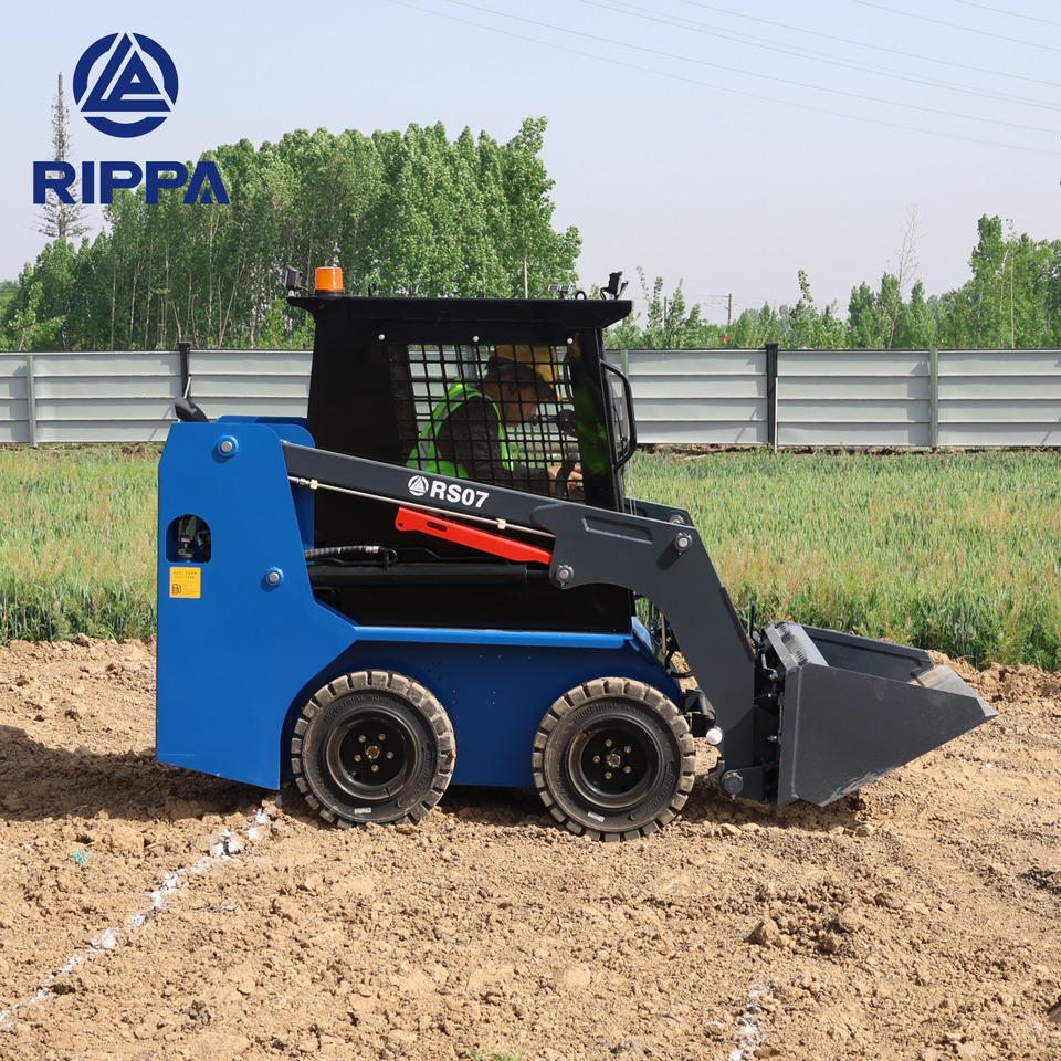 Rippa RS07 Compact Loader | 24.4hp Kubota Power | High Flow Dual Pump | Comfortable A/C Cabin - Kompaktlastare/ Slirstyrda lastare: bild 4 Rippa RS07 Compact Loader | 24.4hp Kubota Power | High Flow Dual Pump | Comfortable A/C Cabin - Kompaktlastare/ Slirstyrda lastare: bild 4