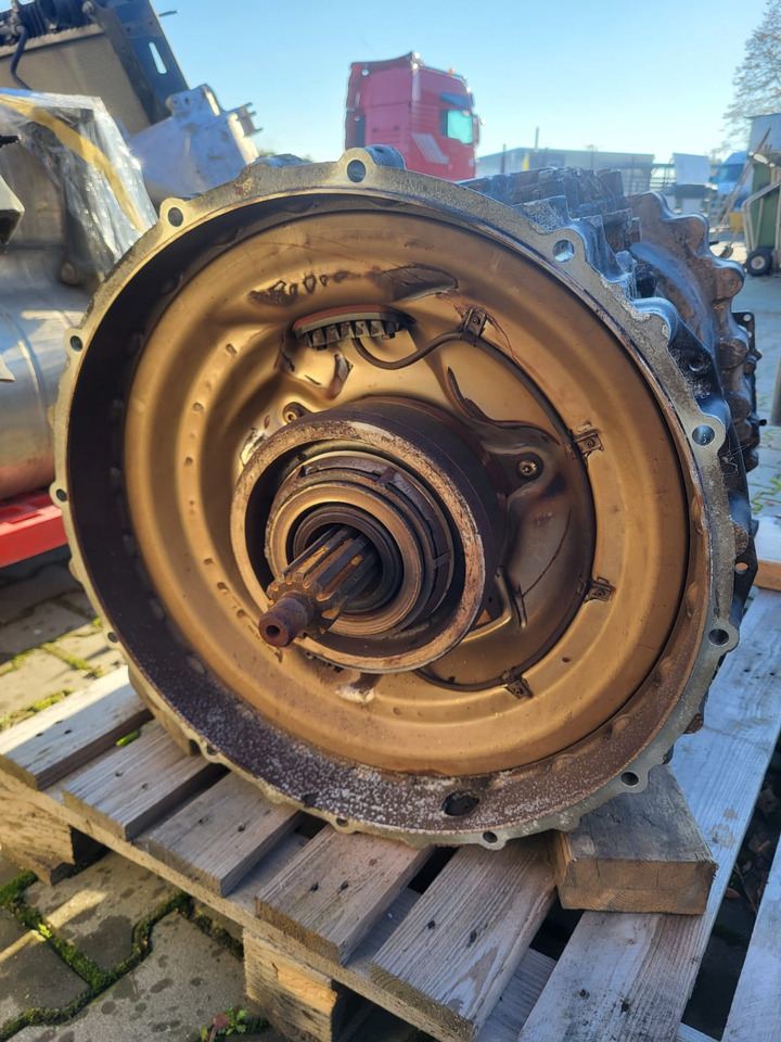 ZF TRAXON 12 TX 2826 - Växellåda: bild 4 ZF TRAXON 12 TX 2826 - Växellåda: bild 4