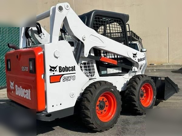 BOBCAT S570 - Kompaktlastare/ Slirstyrda lastare: bild 1 BOBCAT S570 - Kompaktlastare/ Slirstyrda lastare: bild 1
