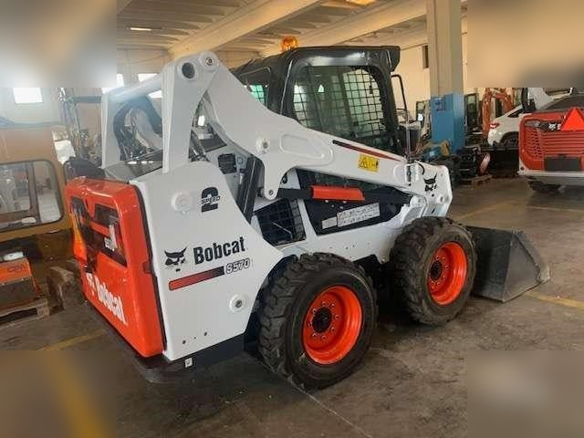 BOBCAT S590 - Kompaktlastare/ Slirstyrda lastare: bild 1 BOBCAT S590 - Kompaktlastare/ Slirstyrda lastare: bild 1