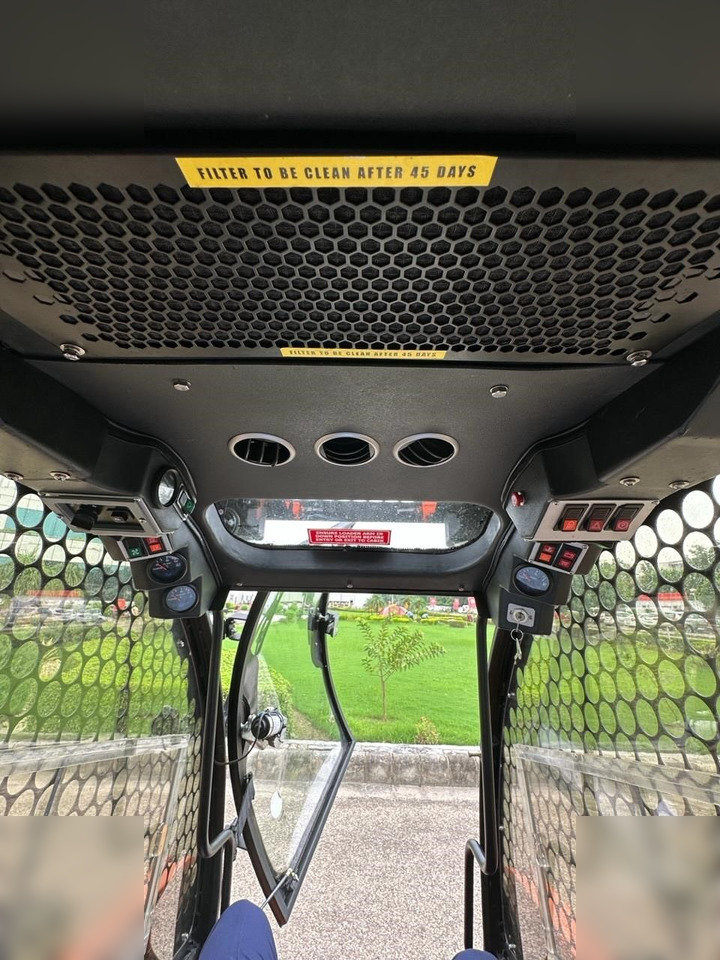 Ny Kompaktlastare/ Slirstyrda lastare DELCO SSL175: bild 15