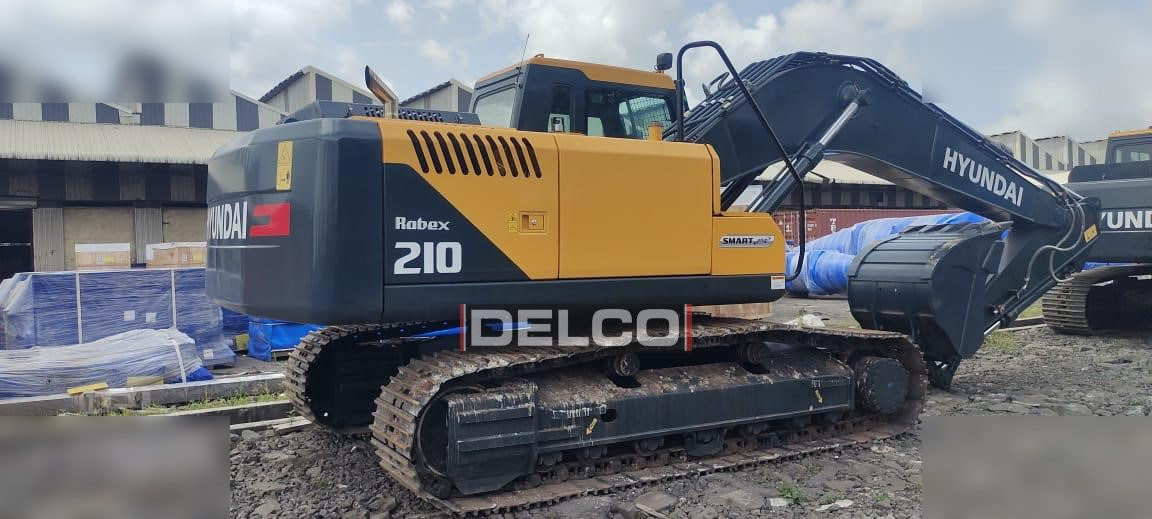 HYUNDAI ROBEX 210 - Bandgrävare: bild 4 HYUNDAI ROBEX 210 - Bandgrävare: bild 4