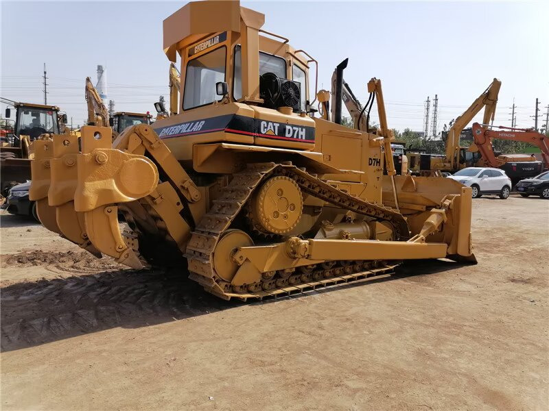 CAT D7H - Bulldozer: bild 1 CAT D7H - Bulldozer: bild 1