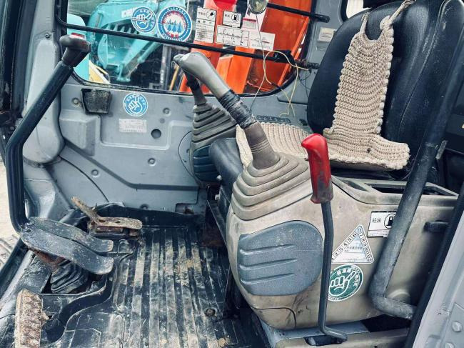 Hitachi EX60 - Bandgrävare: bild 2 Hitachi EX60 - Bandgrävare: bild 2