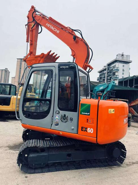 Hitachi EX60 - Bandgrävare: bild 1 Hitachi EX60 - Bandgrävare: bild 1