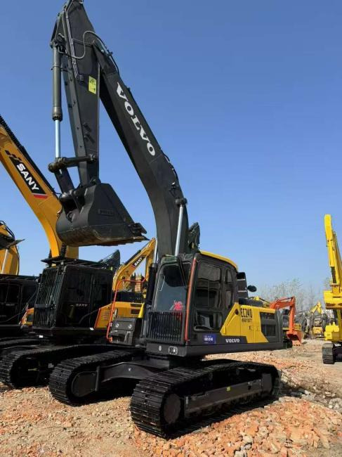 VOLVO EC240 - Bandgrävare: bild 2 VOLVO EC240 - Bandgrävare: bild 2