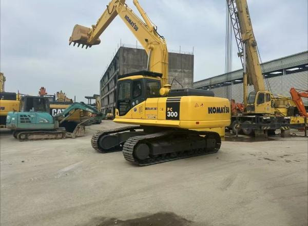 Komatsu pc300 - Bandgrävare: bild 3 Komatsu pc300 - Bandgrävare: bild 3