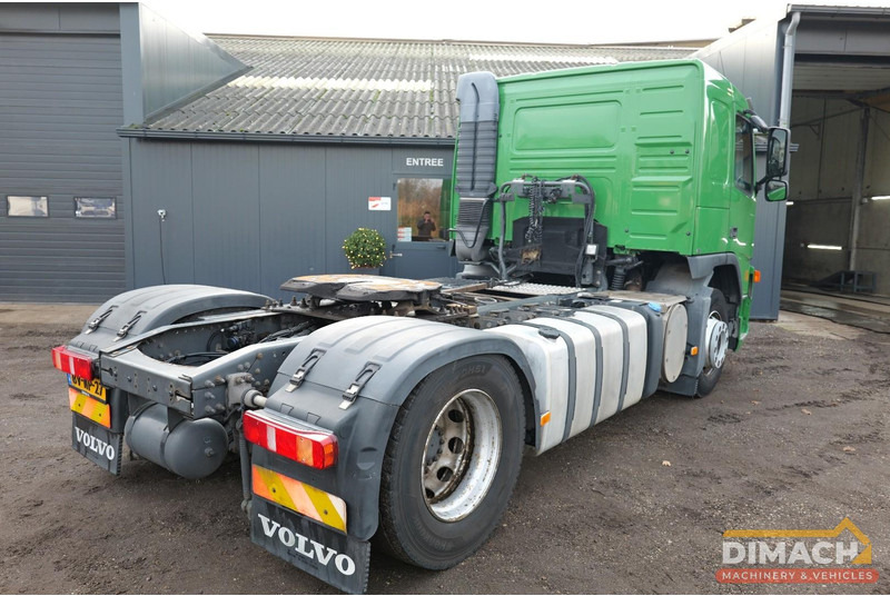 Volvo FM 300 4X2 4x2 FM - airco - low km - 22.5 banden - NL truck - i shift - blad lucht geveerd - Dragbil: bild 2 Volvo FM 300 4X2 4x2 FM - airco - low km - 22.5 banden - NL truck - i shift - blad lucht geveerd - Dragbil: bild 2