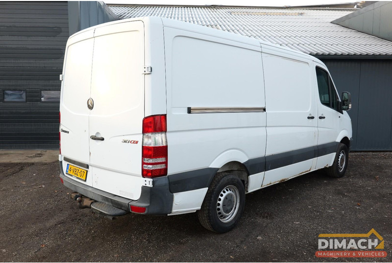 Mercedes-Benz 906 KA 35 Sprinter 313 - Euro 4 - L2H2 - trekhaak - airco - NL auto - Skåpbil: bild 2 Mercedes-Benz 906 KA 35 Sprinter 313 - Euro 4 - L2H2 - trekhaak - airco - NL auto - Skåpbil: bild 2