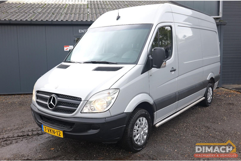 Mercedes-Benz 906 Ka 35 Sprinter 313cdi  Sprinter zilvergrijs L2H2 airco trekhaak - Skåpbil: bild 1 Mercedes-Benz 906 Ka 35 Sprinter 313cdi  Sprinter zilvergrijs L2H2 airco trekhaak - Skåpbil: bild 1