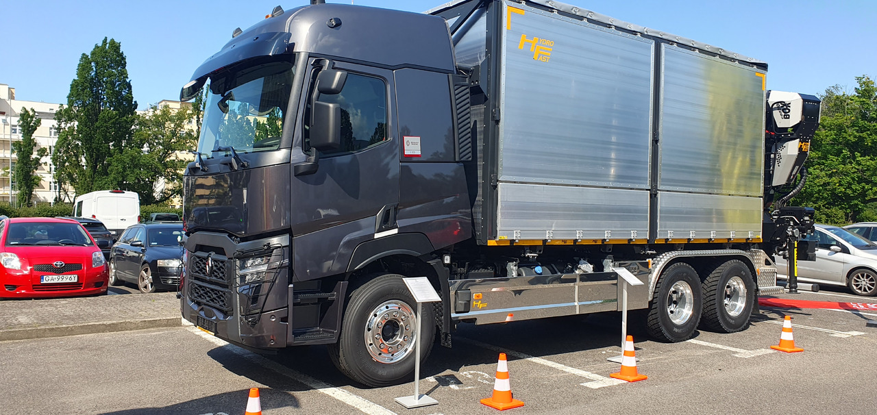 RENAULT TRUCKS CP6x4 Renault zabudowa do biomasy z żyurawiem Tajfun L155ZK/ Renault Biomass body with crane Tajfun L155ZK/ Renault Biomasse-Aufbau mit Kran Tajfun L155ZK - Timmerbil: bild 1 RENAULT TRUCKS CP6x4 Renault zabudowa do biomasy z żyurawiem Tajfun L155ZK/ Renault Biomass body with crane Tajfun L155ZK/ Renault Biomasse-Aufbau mit Kran Tajfun L155ZK - Timmerbil: bild 1