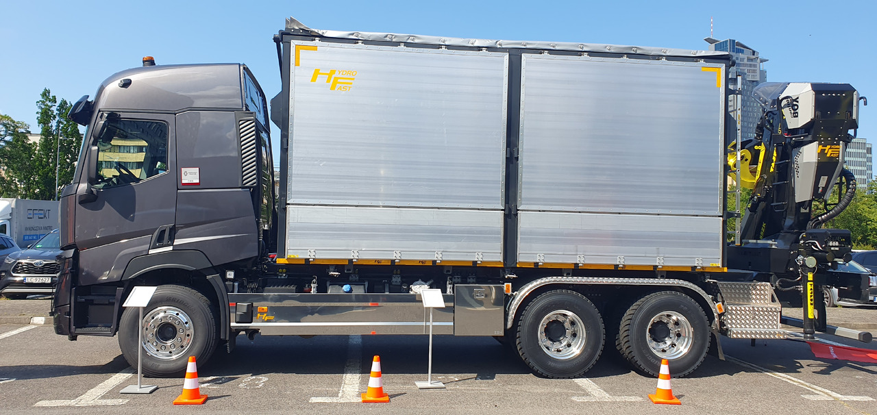 RENAULT TRUCKS CP6x4 Renault zabudowa do biomasy z żyurawiem Tajfun L155ZK/ Renault Biomass body with crane Tajfun L155ZK/ Renault Biomasse-Aufbau mit Kran Tajfun L155ZK - Timmerbil: bild 2 RENAULT TRUCKS CP6x4 Renault zabudowa do biomasy z żyurawiem Tajfun L155ZK/ Renault Biomass body with crane Tajfun L155ZK/ Renault Biomasse-Aufbau mit Kran Tajfun L155ZK - Timmerbil: bild 2