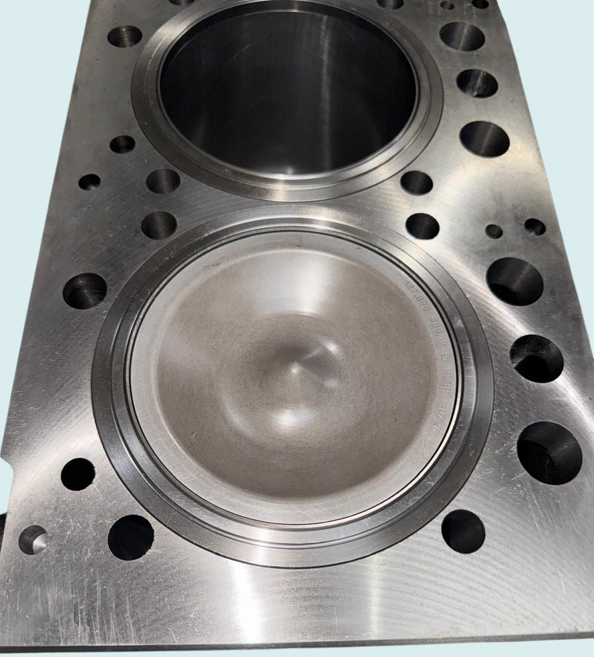 Błok do Mercedes 460 BF fabrycznie nowy - Motor: bild 2 Błok do Mercedes 460 BF fabrycznie nowy - Motor: bild 2