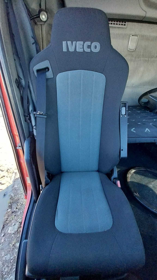 Fotel do IVECO STRALIS 500 - Säte för Lastbil: bild 1 Fotel do IVECO STRALIS 500 - Säte för Lastbil: bild 1