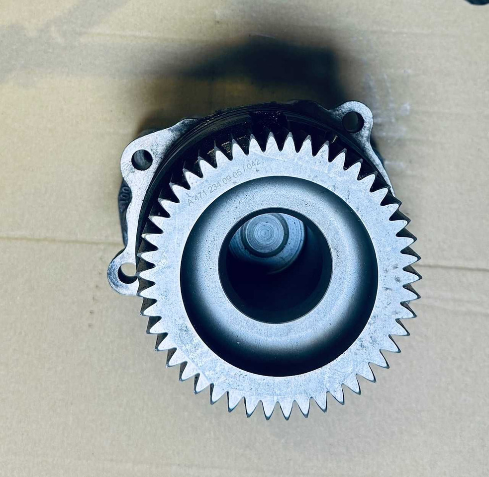 Mercedes PRZYSTAWKA odbioru mocy PTO pompy hydrauliki Setra Class 470 - Motor: bild 4 Mercedes PRZYSTAWKA odbioru mocy PTO pompy hydrauliki Setra Class 470 - Motor: bild 4