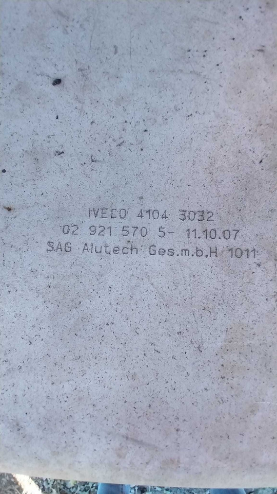 Zbiornik paliwowa bak IVECO STRALIS hiway mega e5 aluminiowy 570/600 - Bränsletank för Lastbil: bild 3 Zbiornik paliwowa bak IVECO STRALIS hiway mega e5 aluminiowy 570/600 - Bränsletank för Lastbil: bild 3