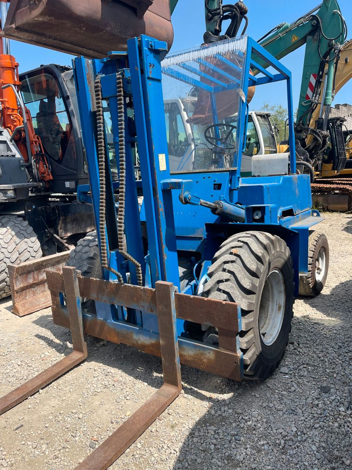 FORD MOTOR - Terrängtruck: bild 2 FORD MOTOR - Terrängtruck: bild 2