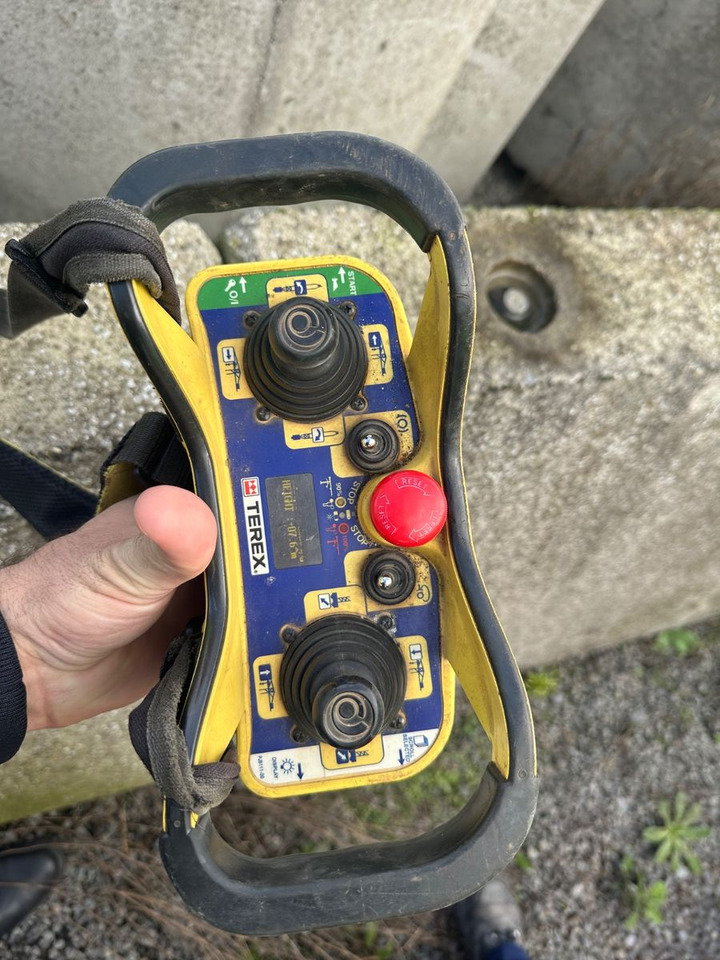 Terex COMEDIL CTT162-8 RADIO FUNK+LIFT GEDATOP ZUSTAND - Tornkran: bild 4 Terex COMEDIL CTT162-8 RADIO FUNK+LIFT GEDATOP ZUSTAND - Tornkran: bild 4