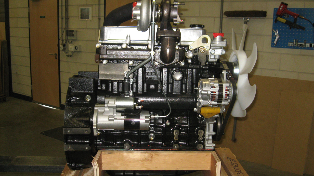 Mitsubishi S4S-Z3DT65SP 62 kW @ 2500 rpm - Motor för Lastare: bild 1 Mitsubishi S4S-Z3DT65SP 62 kW @ 2500 rpm - Motor för Lastare: bild 1